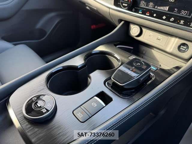 Nissan X-TRAIL HYBRID 2022-11 1830551-7