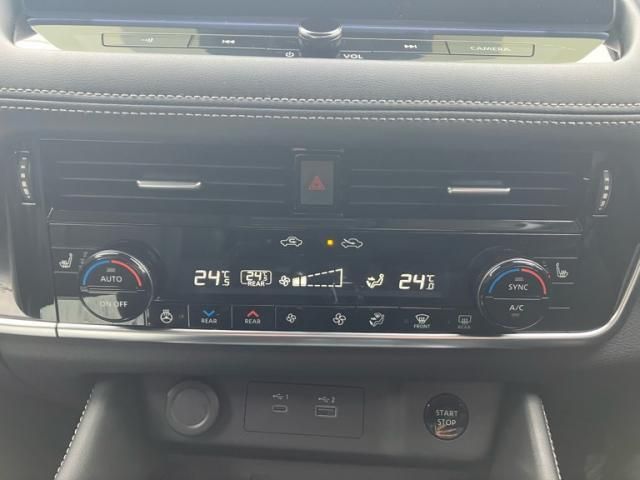 Nissan X-TRAIL HYBRID 2022-07 3688935-24