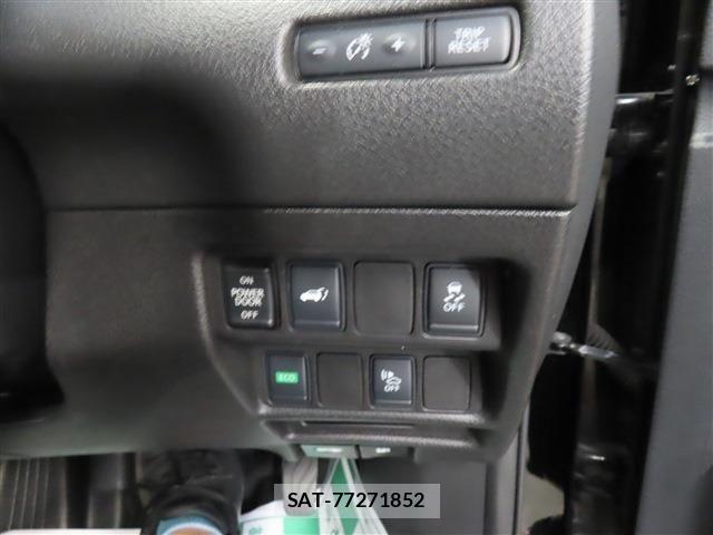 Nissan X-TRAIL HYBRID 2018-09 3780906-13