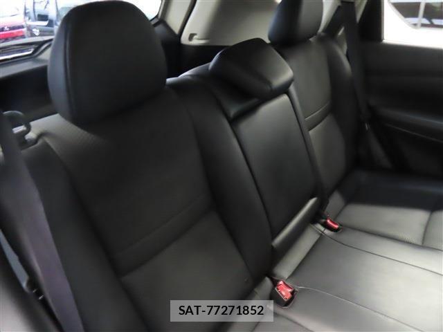Nissan X-TRAIL HYBRID 2018-09 3780906-6