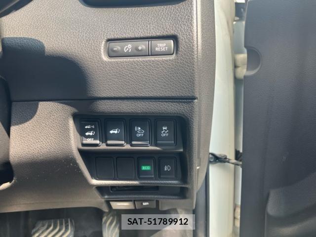 Nissan X-TRAIL HYBRID 2015-07 5883882-11