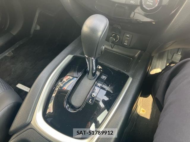 Nissan X-TRAIL HYBRID 2015-07 5883882-15