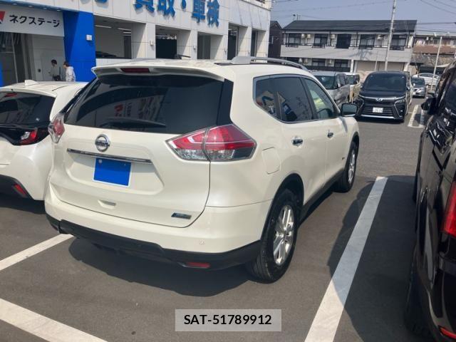 Nissan X-TRAIL HYBRID 2015-07 5883882-1