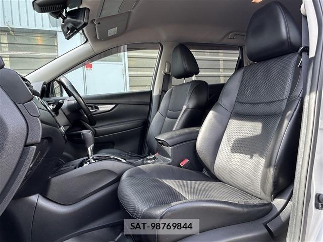 Nissan X-TRAIL HYBRID 2018-12 5883859-17