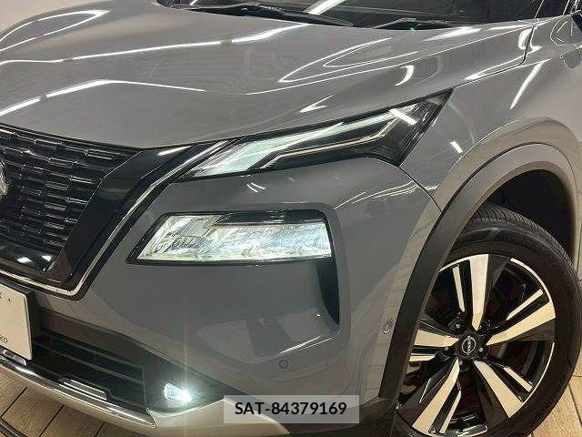 Nissan X-TRAIL HYBRID 2022-08 5883778-11