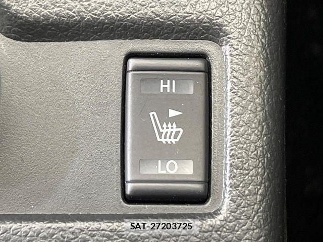 Nissan X-TRAIL HYBRID 2015-08 5883867-6