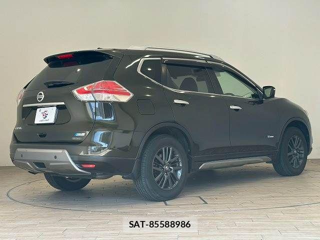 Nissan X-TRAIL HYBRID 2015-11 5883863-15