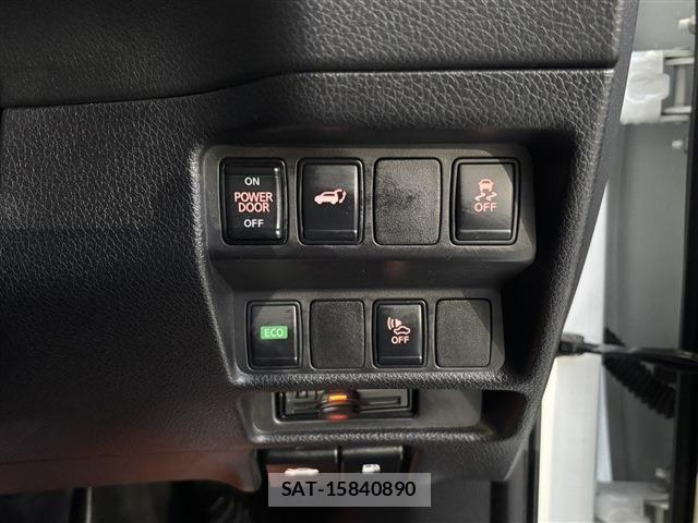 Nissan X-TRAIL HYBRID 2018-07 6023965-12