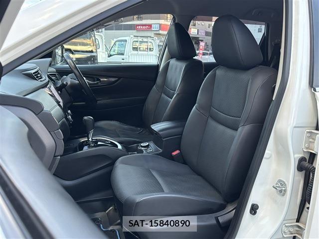 Nissan X-TRAIL HYBRID 2018-07 6023965-26