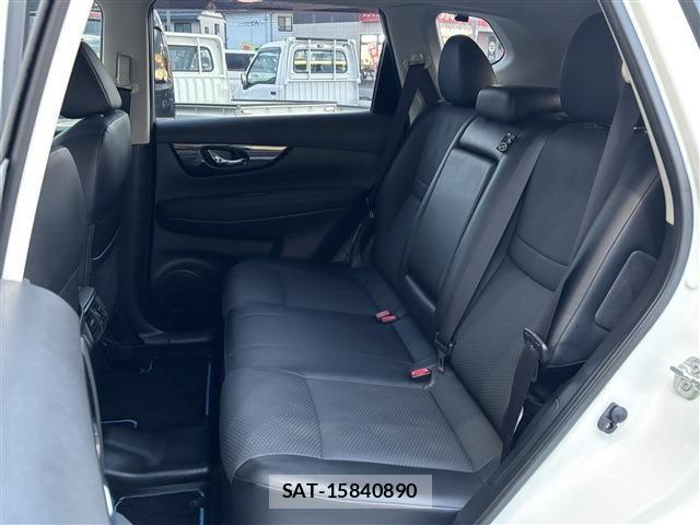 Nissan X-TRAIL HYBRID 2018-07 6023965-28