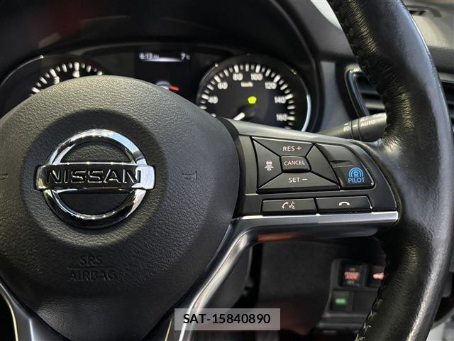 Nissan X-TRAIL HYBRID 2018-07 6023965-6