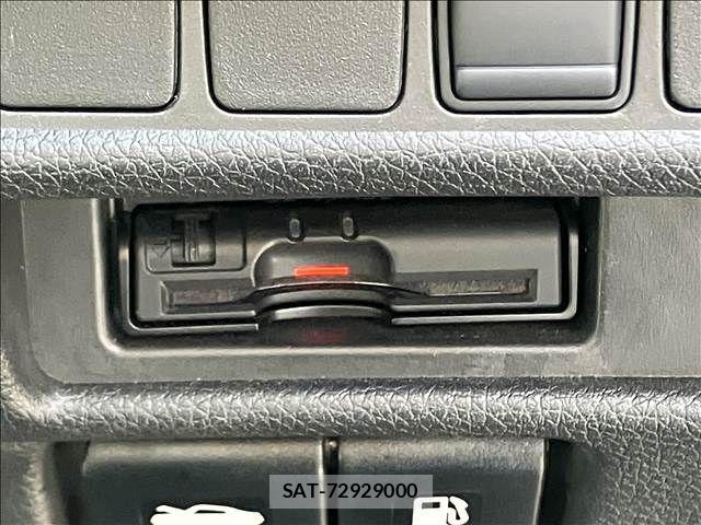 Nissan X-TRAIL HYBRID 2015-08 6023960-7