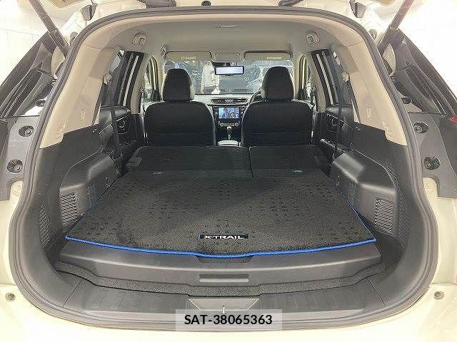 Nissan X-TRAIL HYBRID 2017-08 6023954-12