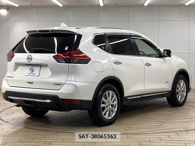 Nissan X-TRAIL HYBRID 2017-08 6023954-16