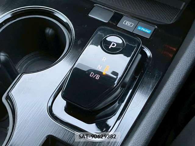 Nissan X-TRAIL HYBRID 2022-08 6023949-9
