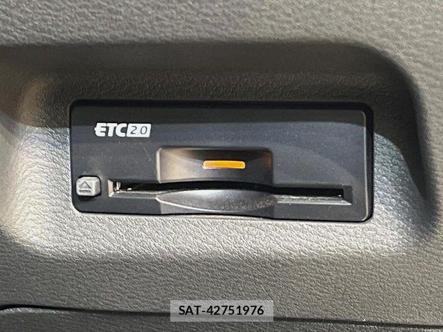 Nissan X-TRAIL HYBRID 2023-05 6221493-8