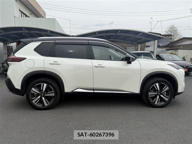Nissan X-TRAIL HYBRID 2022-10 6221499-7