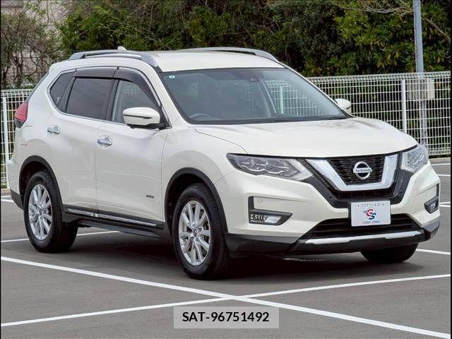 Nissan X-TRAIL HYBRID 2017-07 6277769-14