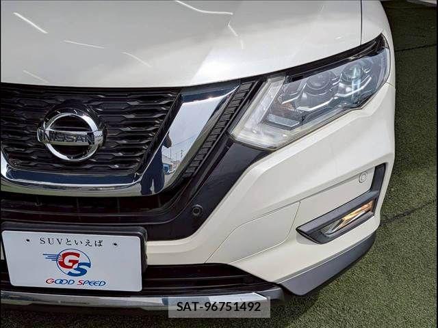 Nissan X-TRAIL HYBRID 2017-07 6277769-19
