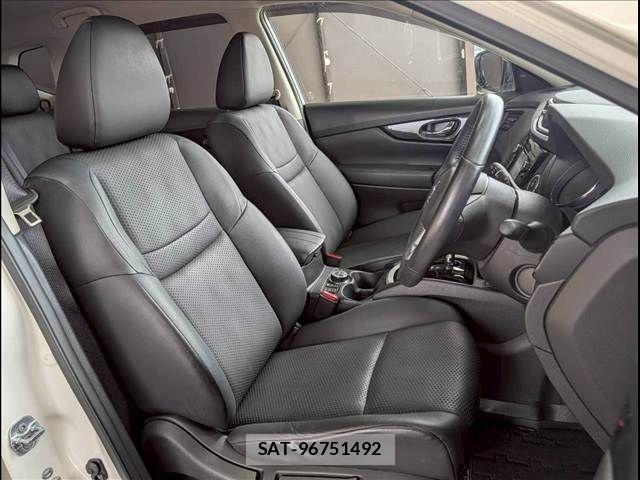 Nissan X-TRAIL HYBRID 2017-07 6277769-3