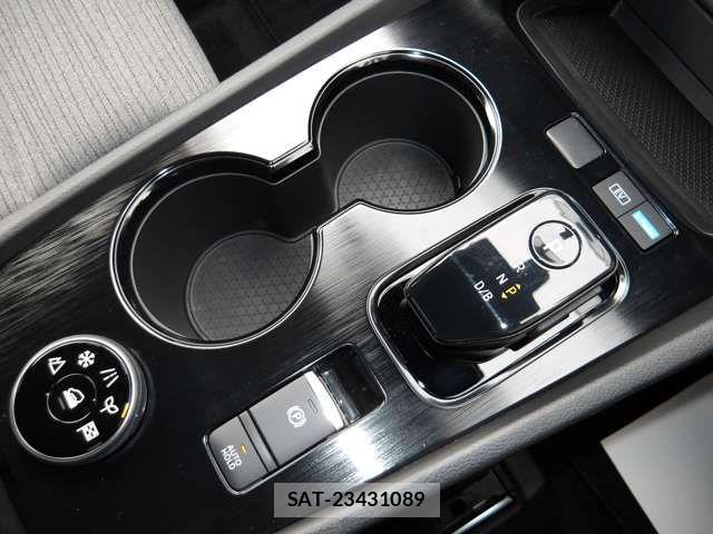 Nissan X-TRAIL HYBRID 2024-02 6277764-11