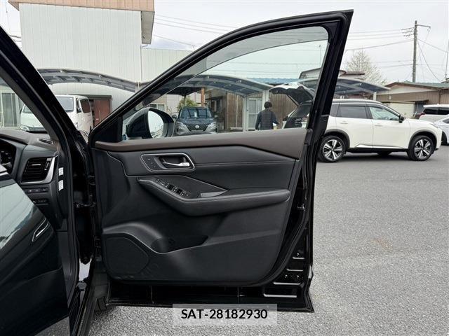Nissan X-TRAIL HYBRID 2022-07 6505293-20