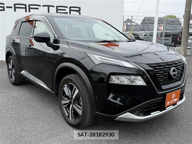 Nissan X-TRAIL HYBRID 2022-07 6505293-2