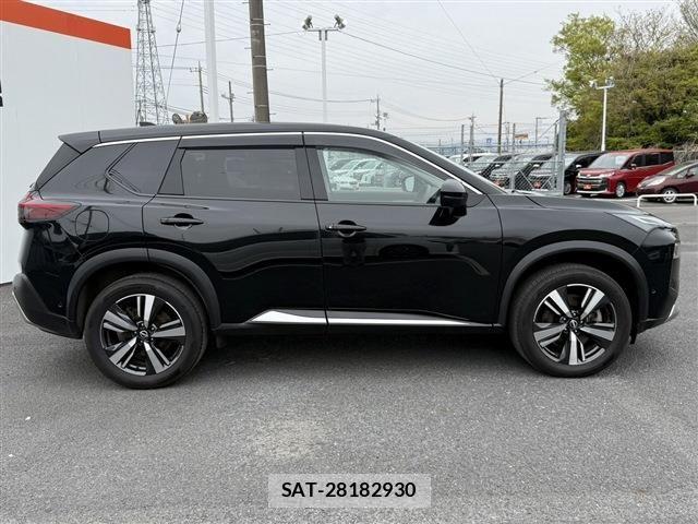 Nissan X-TRAIL HYBRID 2022-07 6505293-3