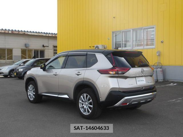 Nissan X-TRAIL HYBRID 2023-04 6528142-3