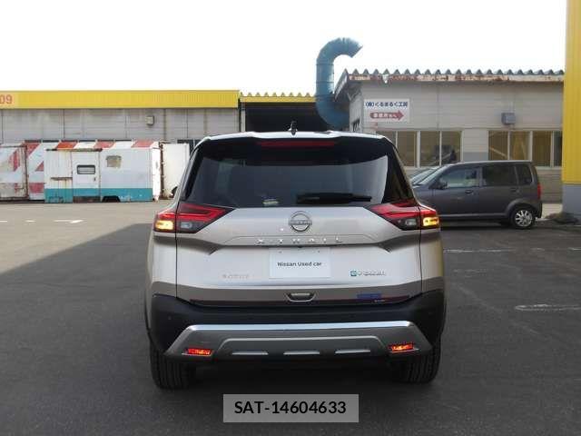 Nissan X-TRAIL HYBRID 2023-04 6528142-4