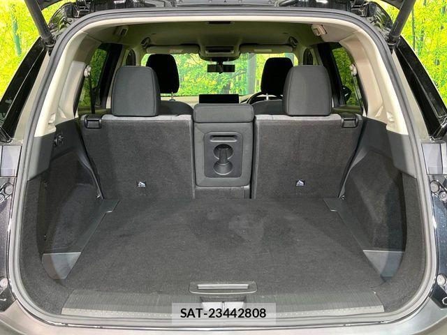 Nissan X-TRAIL HYBRID 2022-09 6615919-9