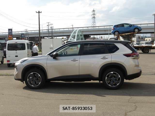 Nissan X-TRAIL HYBRID 2025-09 6615907-9