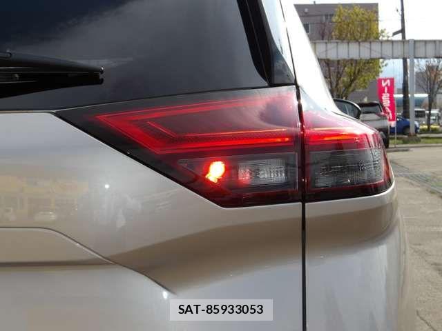 Nissan X-TRAIL HYBRID 2025-09 6615907-11
