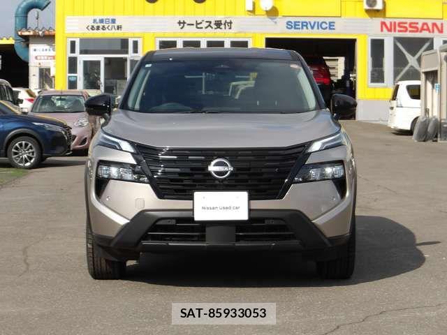 Nissan X-TRAIL HYBRID 2025-09 6615907-3
