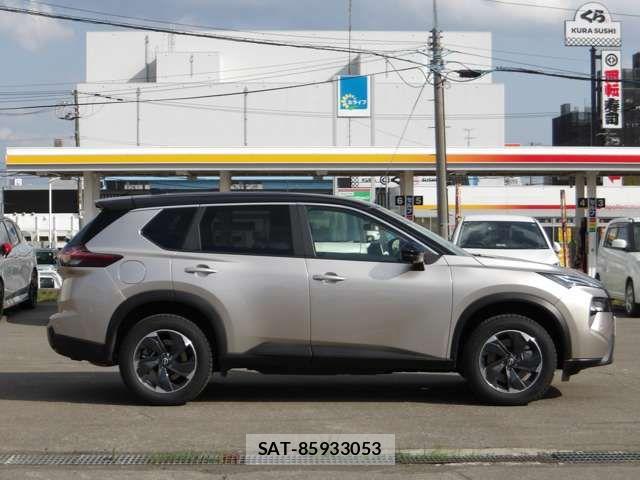 Nissan X-TRAIL HYBRID 2025-09 6615907-5