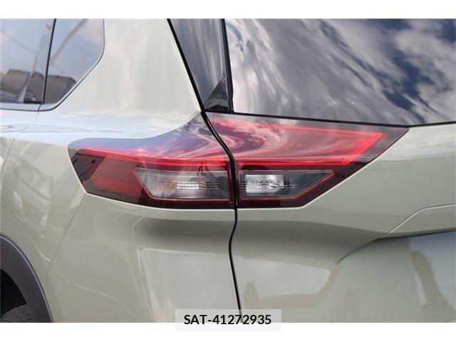 Nissan X-TRAIL HYBRID 2022-09 6678899-18