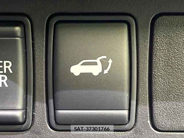 Nissan X-TRAIL HYBRID 2017-11 6678900-6