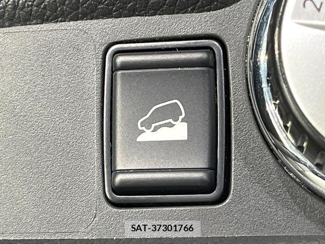 Nissan X-TRAIL HYBRID 2017-11 6678900-7