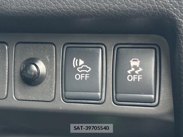 Nissan X-TRAIL HYBRID 2015-11 6717839-24
