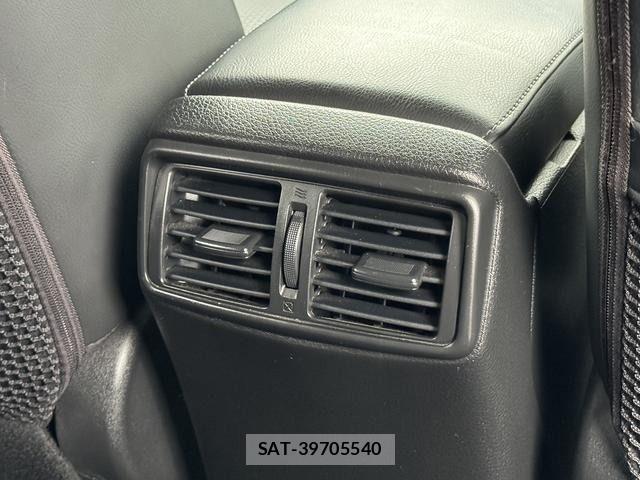 Nissan X-TRAIL HYBRID 2015-11 6717839-27