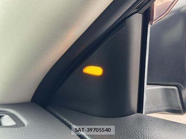 Nissan X-TRAIL HYBRID 2015-11 6717839-28