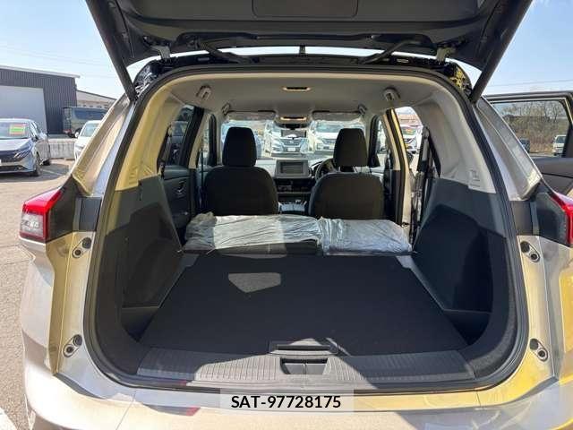 Nissan X-TRAIL HYBRID 2025-09 6754025-22