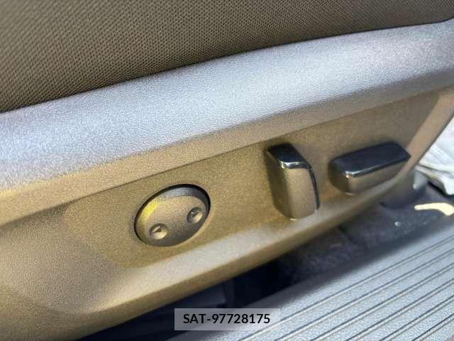 Nissan X-TRAIL HYBRID 2025-09 6754025-4