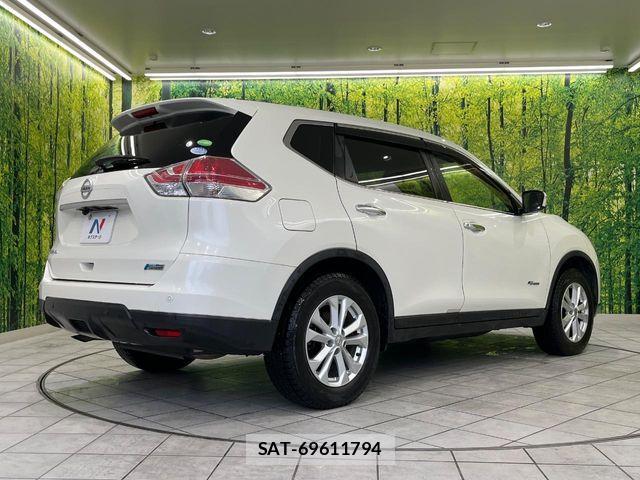 Nissan X-TRAIL HYBRID 2016-04 6791818-16