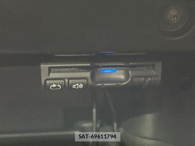 Nissan X-TRAIL HYBRID 2016-04 6791818-5