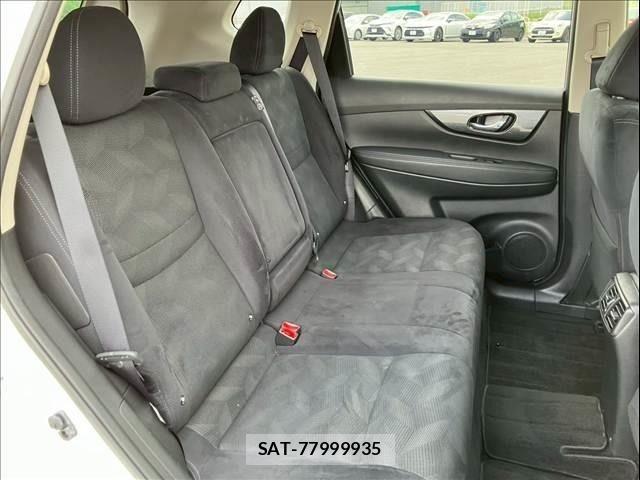 Nissan X-TRAIL HYBRID 2015-08 6791824-9