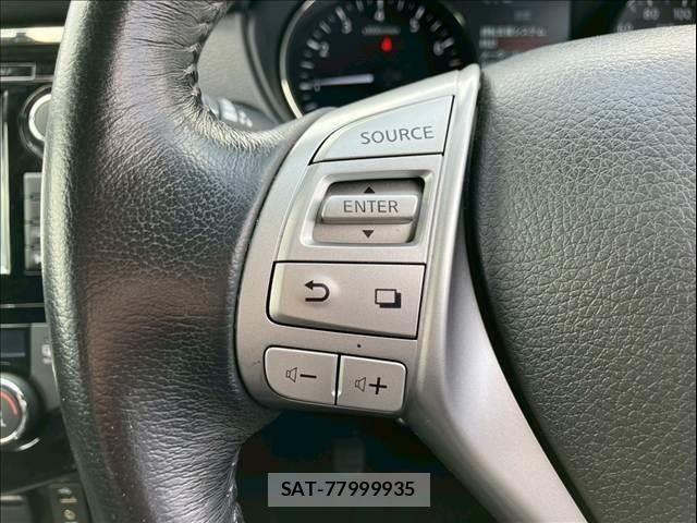 Nissan X-TRAIL HYBRID 2015-08 6791824-13