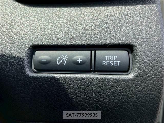 Nissan X-TRAIL HYBRID 2015-08 6791824-25