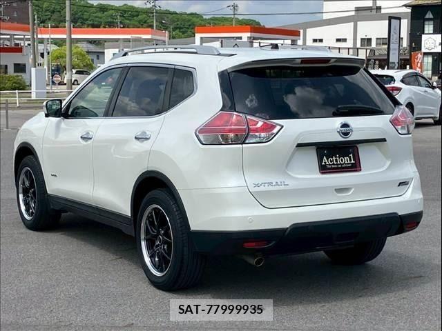 Nissan X-TRAIL HYBRID 2015-08 6791824-3