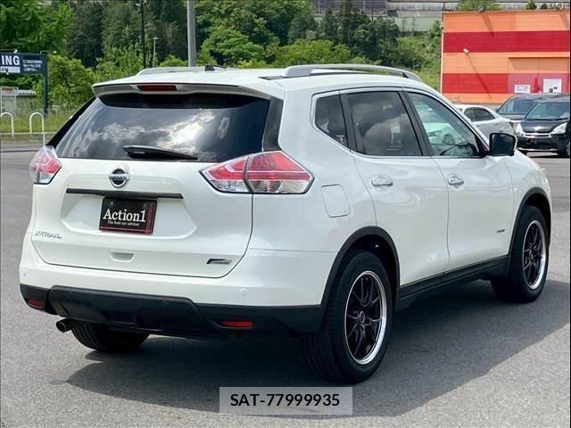 Nissan X-TRAIL HYBRID 2015-08 6791824-5